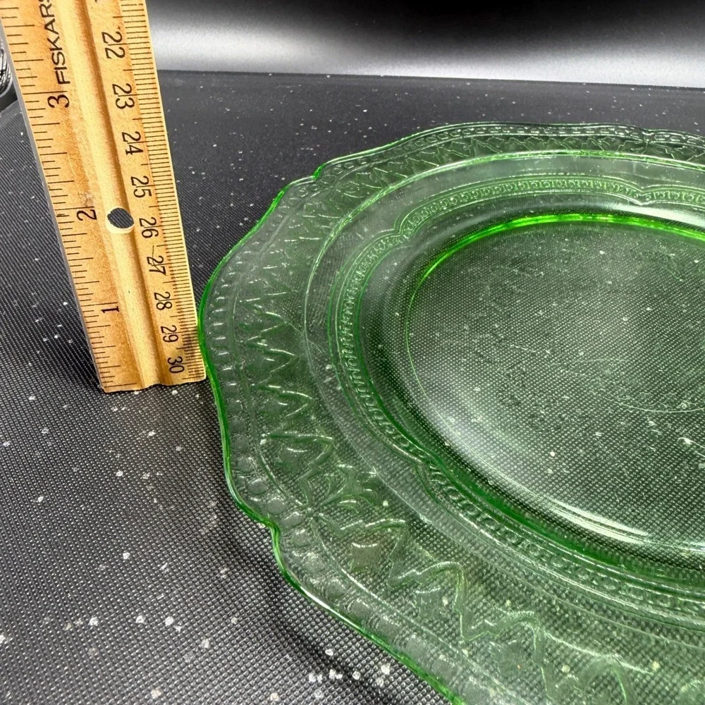 Federal Glass‎ Patrician Spoke Green Uranium Depression Glass 9in Plates Set 4